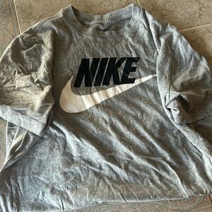 NIKE gray short sleeved tshirt